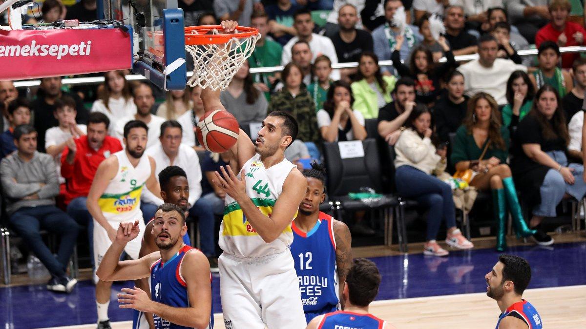 Frutti Extra Bursaspor Anadolu Efes’i mağlup etti