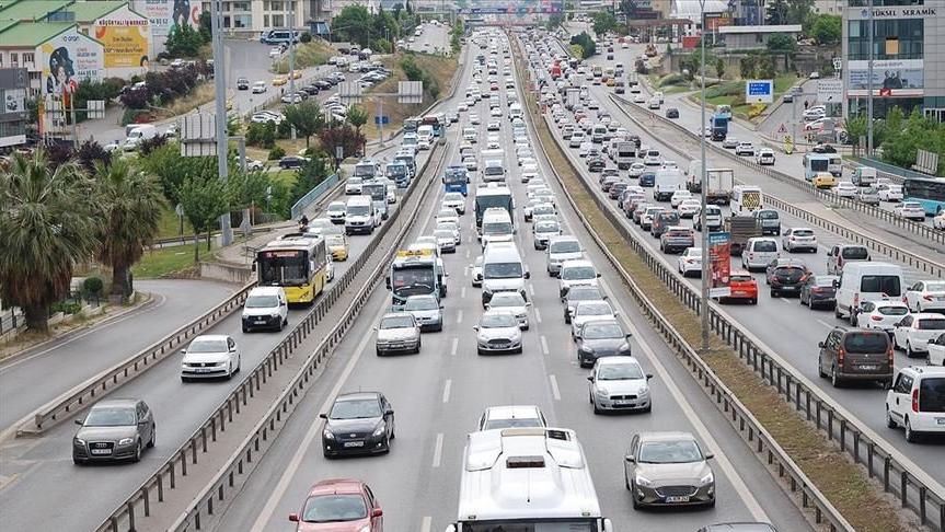 İstanbul’da akşam saatlerinde trafikte yoğunluk yaşanıyor