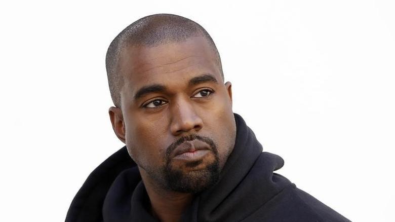 Kanye West, moda devinin merkezini bastı
