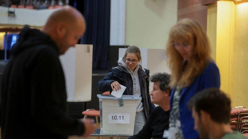 Slovenya’da cumhurbaşkanlığı seçimi ikinci tipe kaldı